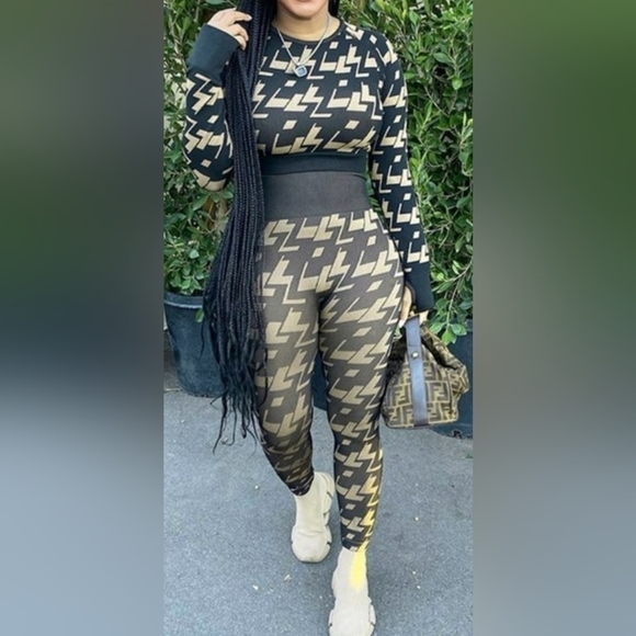 NWT Crop Top & Stretchy sheer mesh Pant Set - Picture 1 of 6